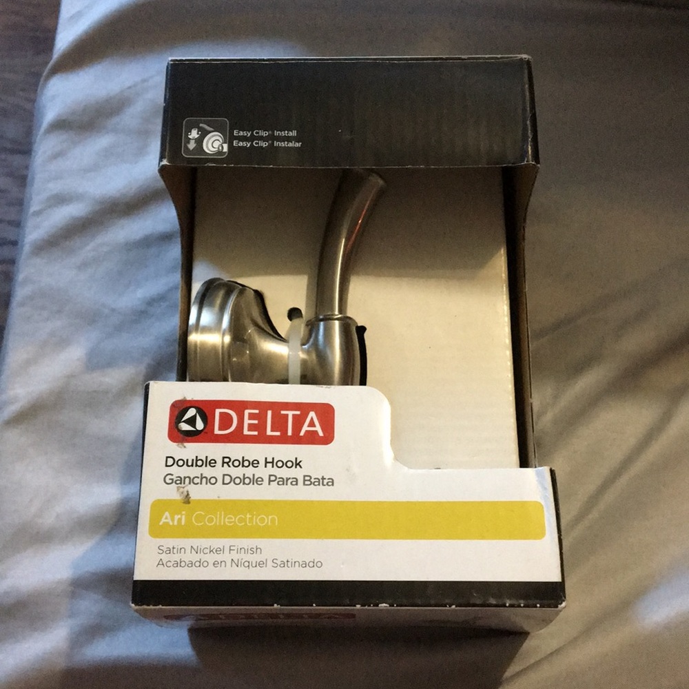 BNWT double robe hook